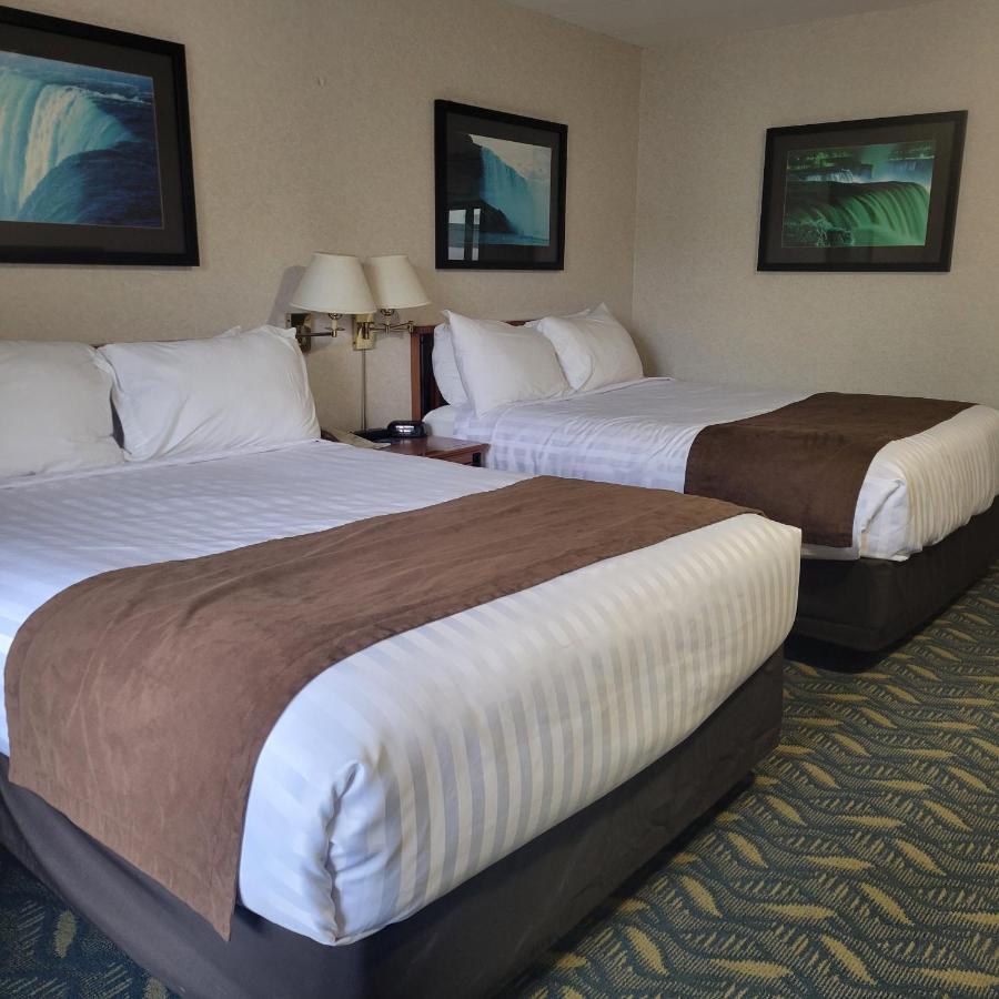 Travelodge By Wyndham Niagara Falls At The Falls Εξωτερικό φωτογραφία