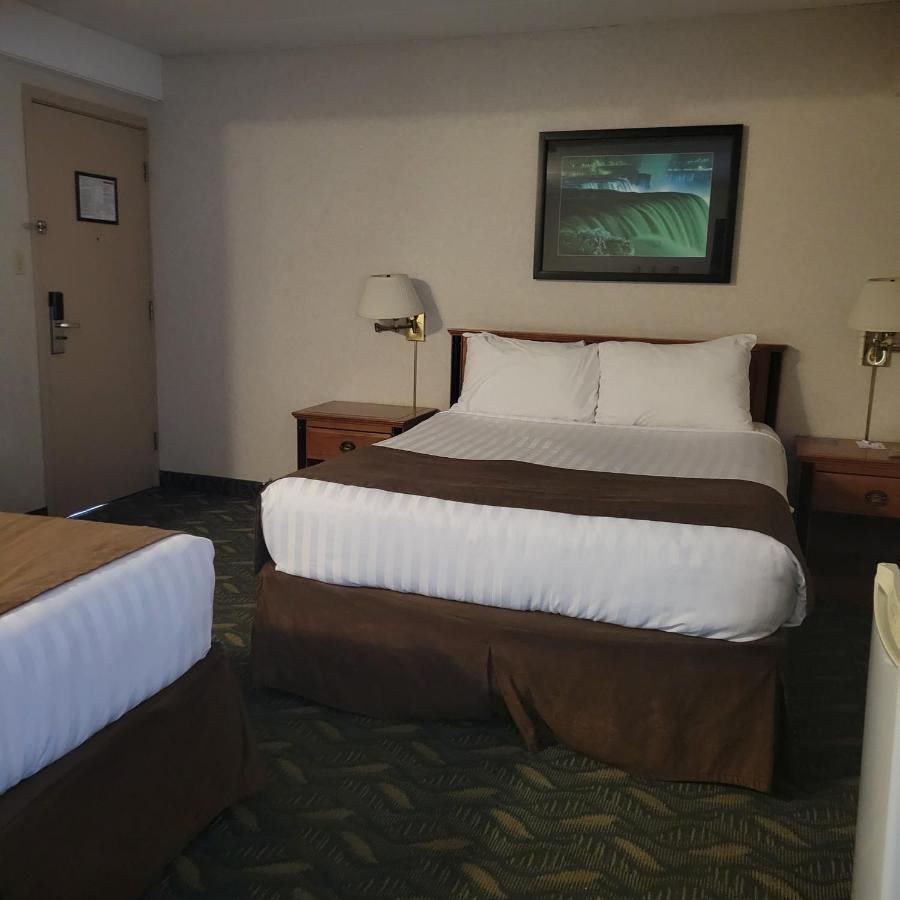 Travelodge By Wyndham Niagara Falls At The Falls Εξωτερικό φωτογραφία