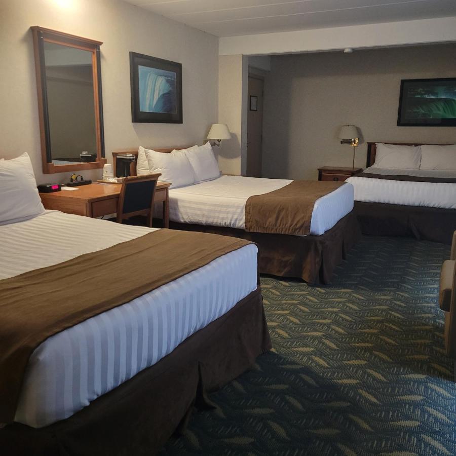 Travelodge By Wyndham Niagara Falls At The Falls Εξωτερικό φωτογραφία