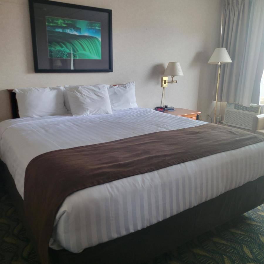 Travelodge By Wyndham Niagara Falls At The Falls Εξωτερικό φωτογραφία