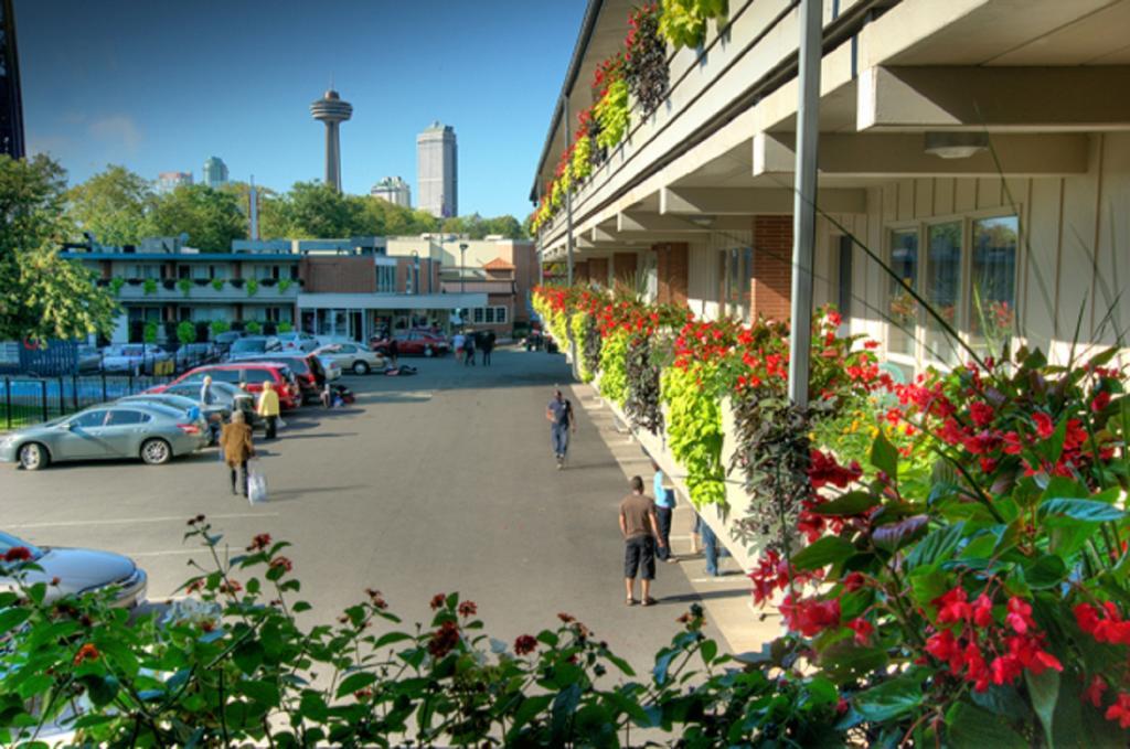 Travelodge By Wyndham Niagara Falls At The Falls Εξωτερικό φωτογραφία