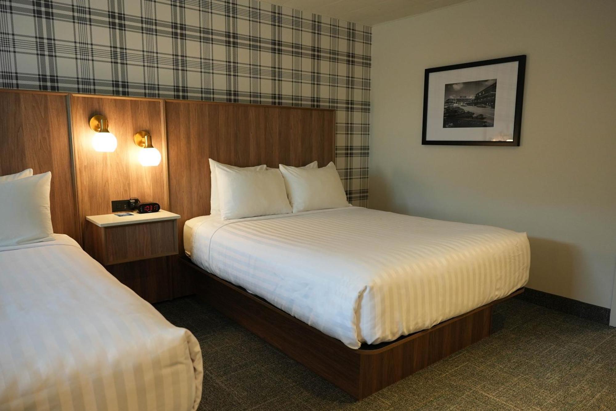 Travelodge By Wyndham Niagara Falls At The Falls Εξωτερικό φωτογραφία