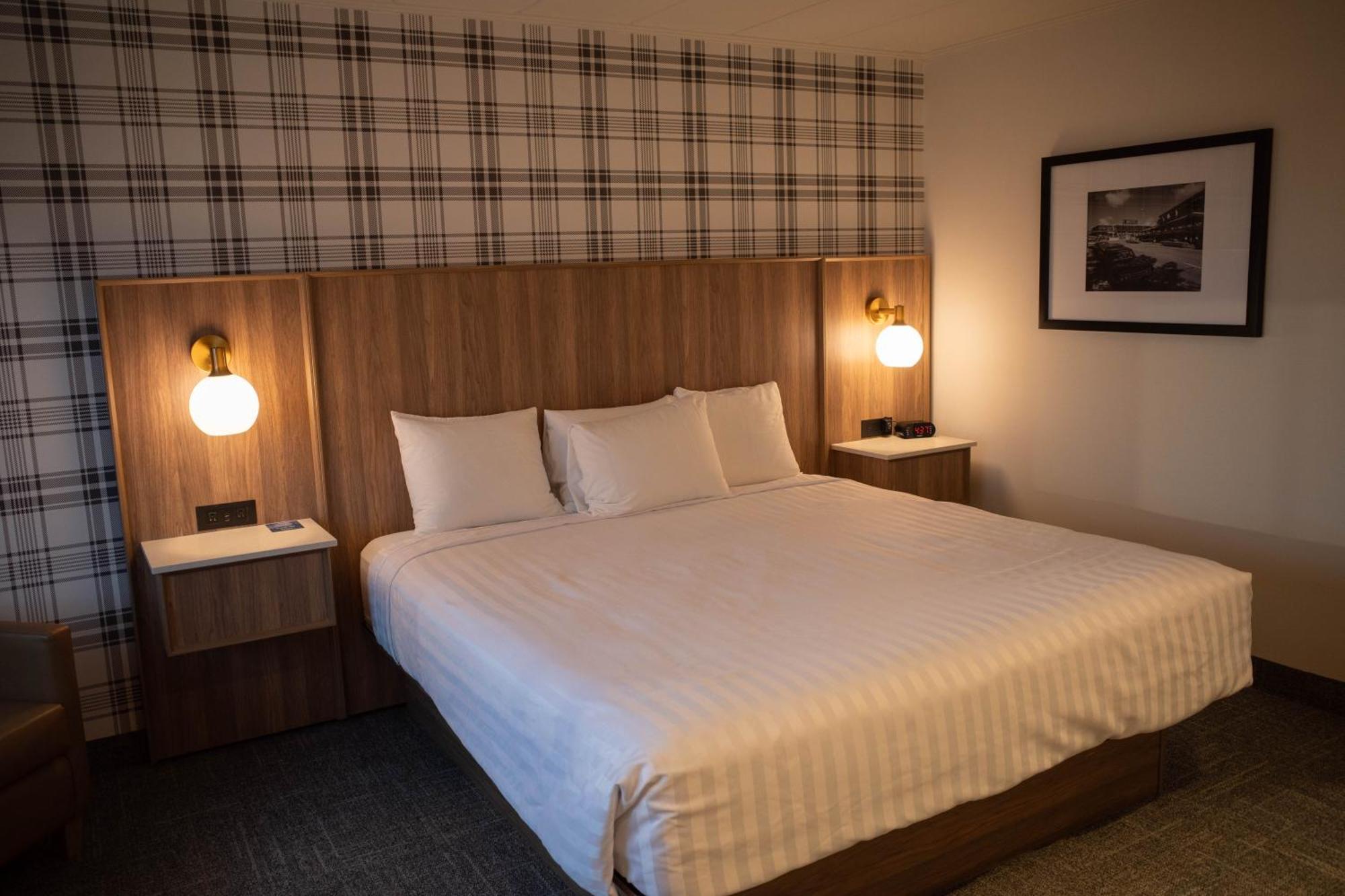 Travelodge By Wyndham Niagara Falls At The Falls Εξωτερικό φωτογραφία
