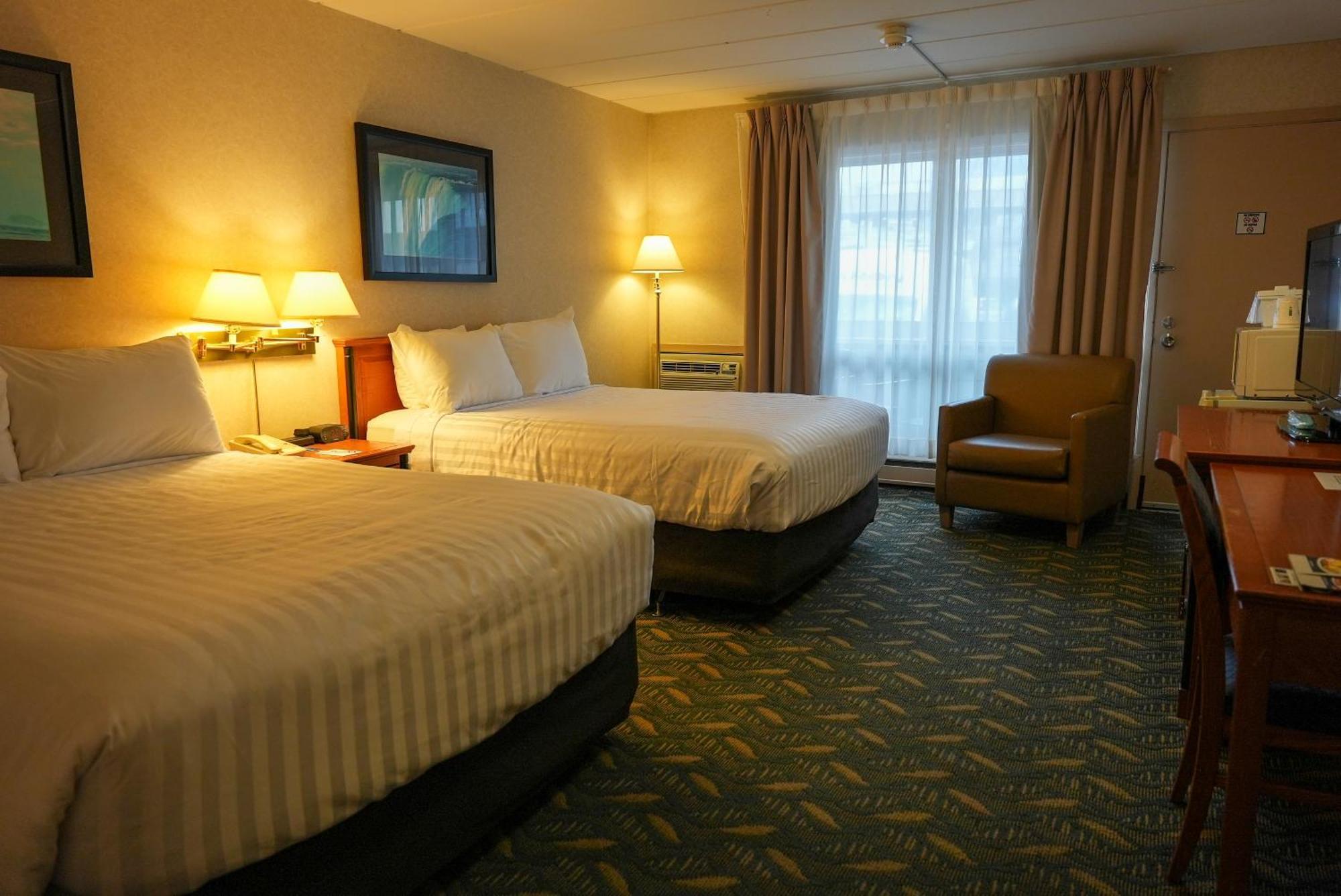 Travelodge By Wyndham Niagara Falls At The Falls Εξωτερικό φωτογραφία