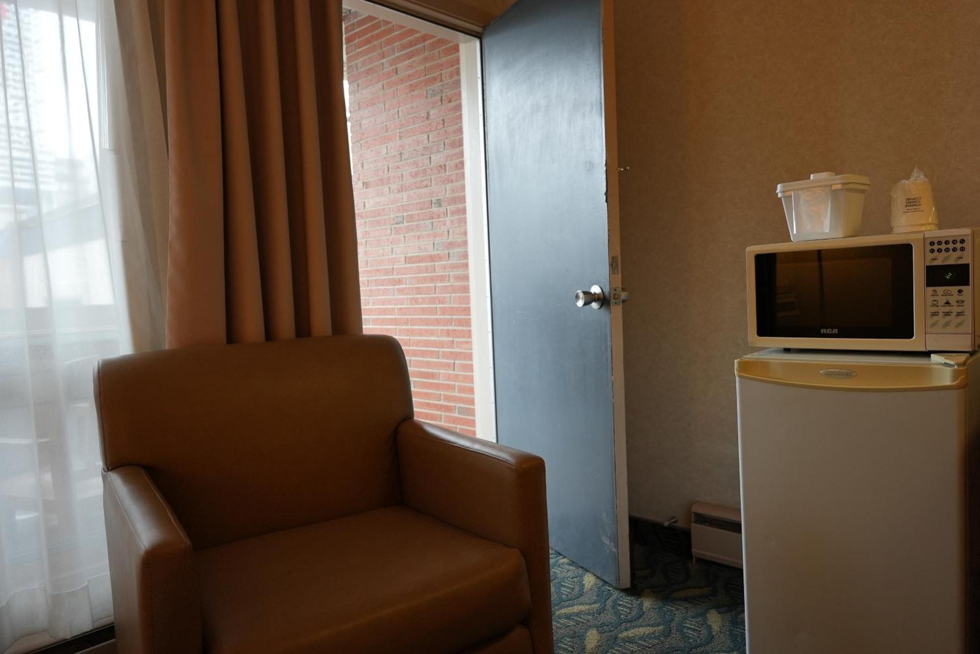 Travelodge By Wyndham Niagara Falls At The Falls Εξωτερικό φωτογραφία