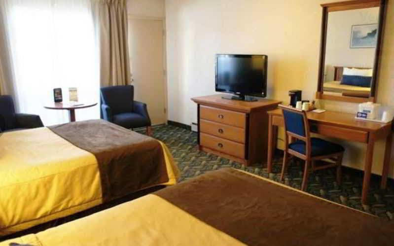 Travelodge By Wyndham Niagara Falls At The Falls Εξωτερικό φωτογραφία