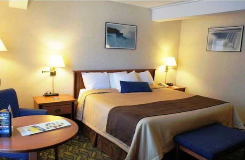 Travelodge By Wyndham Niagara Falls At The Falls Εξωτερικό φωτογραφία